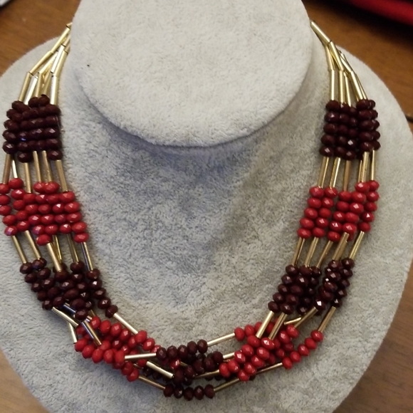 $5 ITEM. Pretty multiple strand necklace. MUST BUNDLE WITH TWO OTHER ITEMS - Picture 5 of 6
